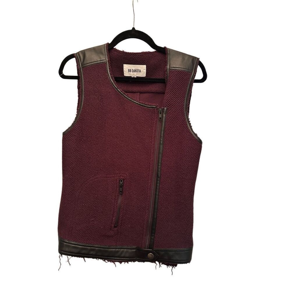 BB Dakota purple tweed with black faux leather vest- size M